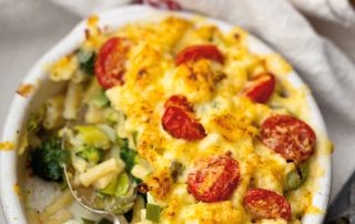 Vegetable macaroni cheese